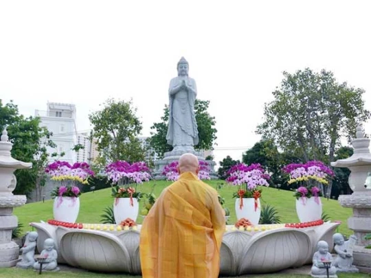 Niệm Phật A Di Đà cầu siêu bạt độ chư hương linh